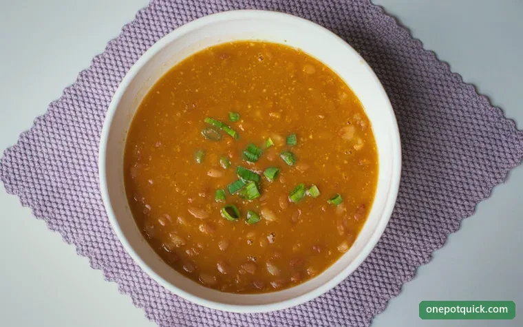 One Pot Tuscan White Bean Soup — Italian recipe, 30 min